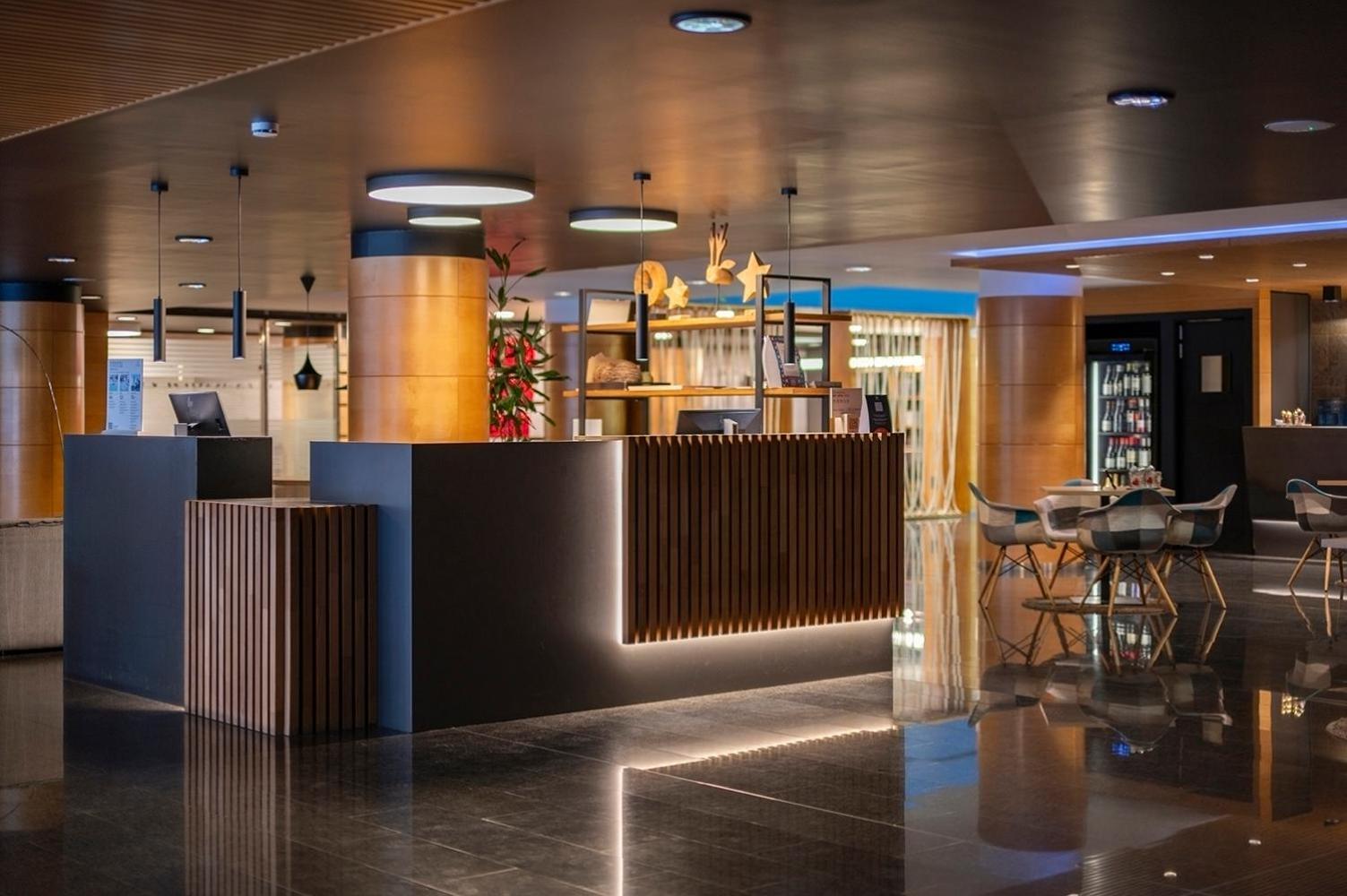 Hesperia Andorra Hotel ภายนอก รูปภาพ