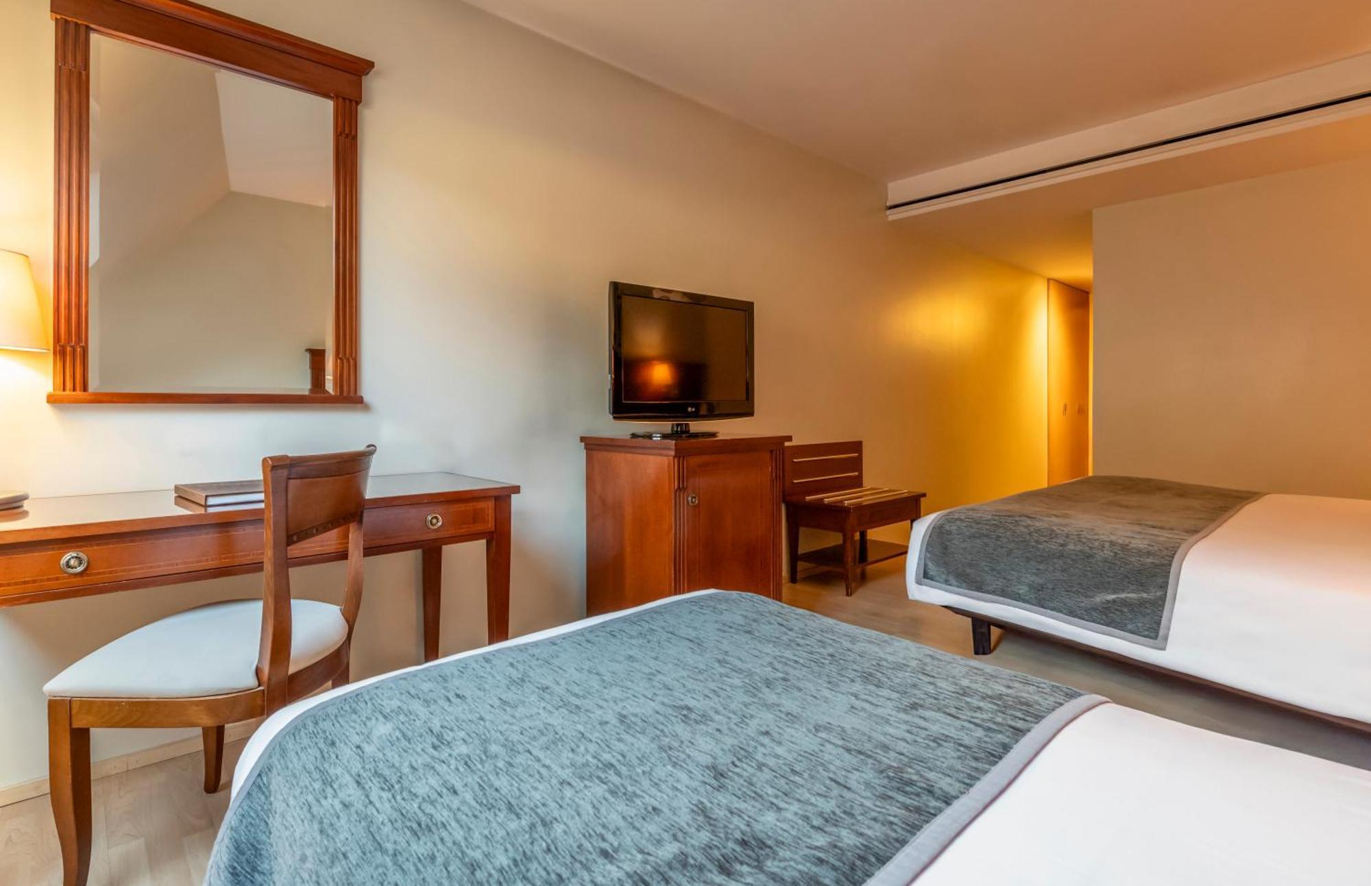 Hesperia Andorra Hotel ภายนอก รูปภาพ